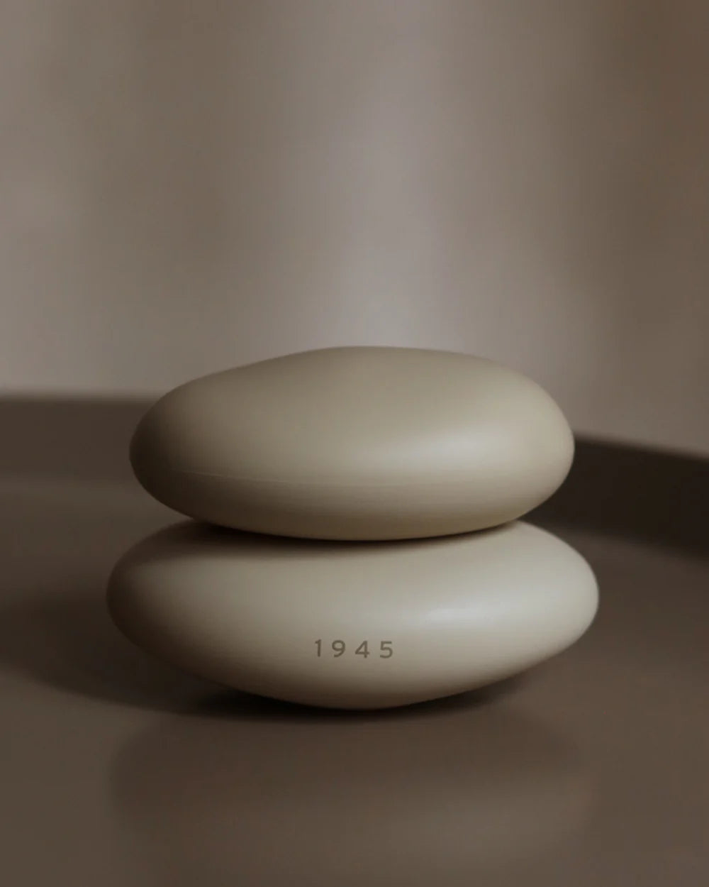 1945 BEIGE