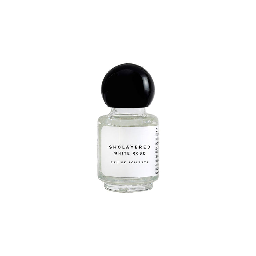 EDT collection : White Rose, une rose subtilement relevée d’agrumes et de verdure, concentrée pour durer. 
