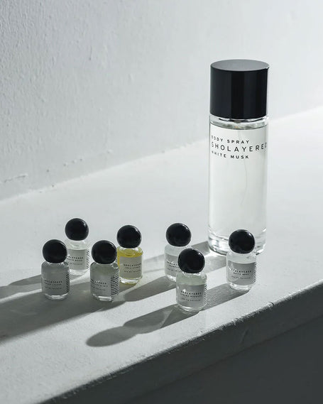Sholayered body spray disponibles en différents formats.