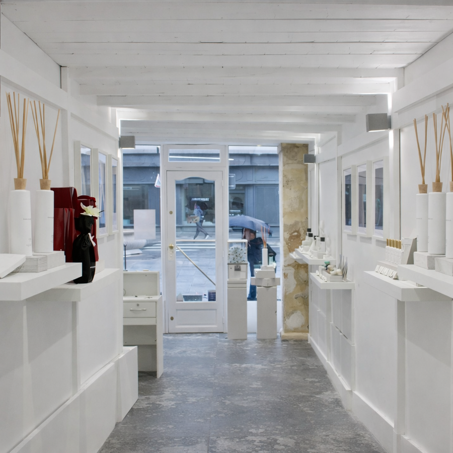 Sholayered Paris flagship store, 32 rue de richelieu