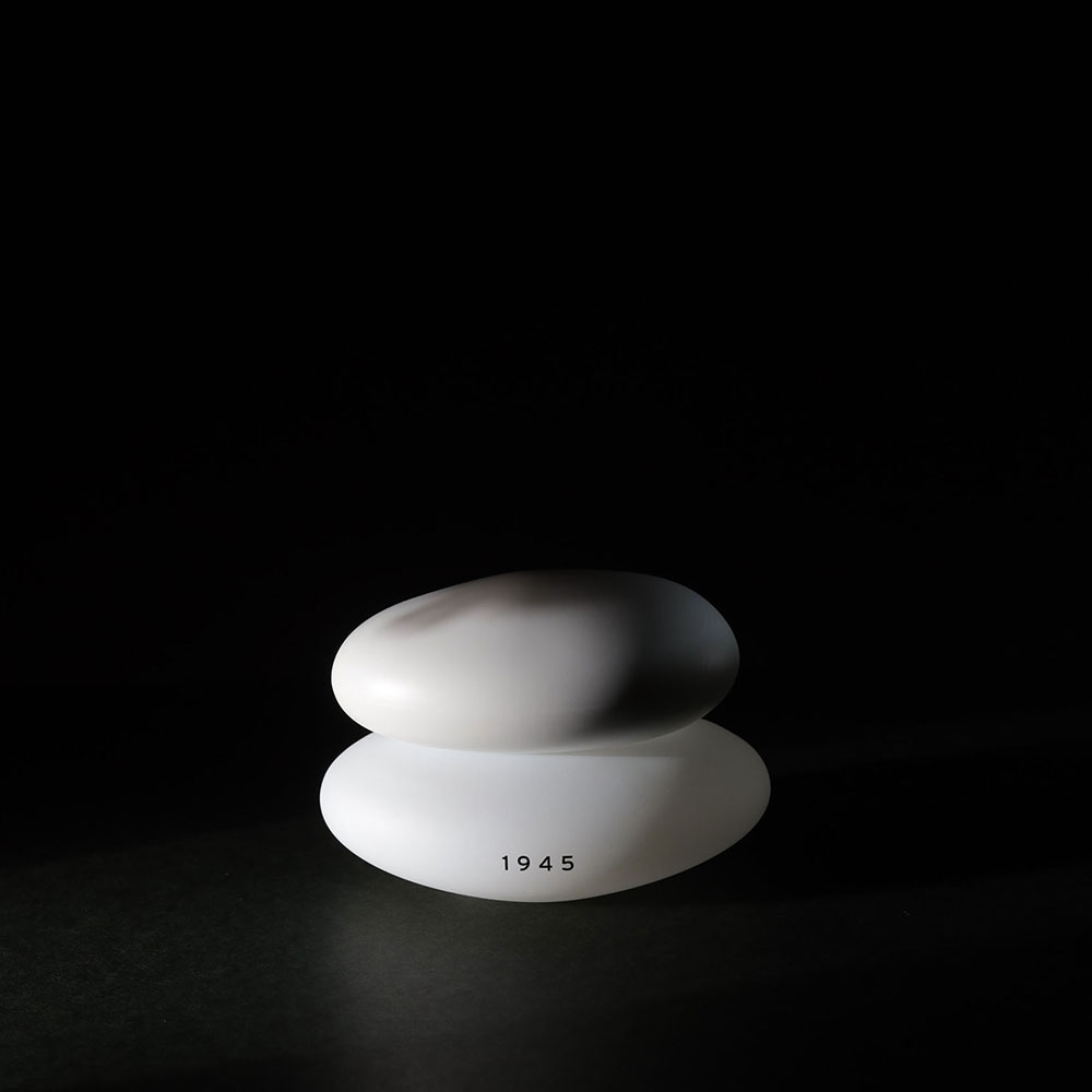 1945 White – Image 5